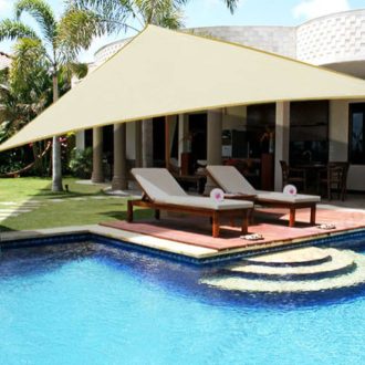   Sjenilo za sunce - za terasu, trikotne oblike 5x5x5m svijetle bež boje- iz HDPE materiala